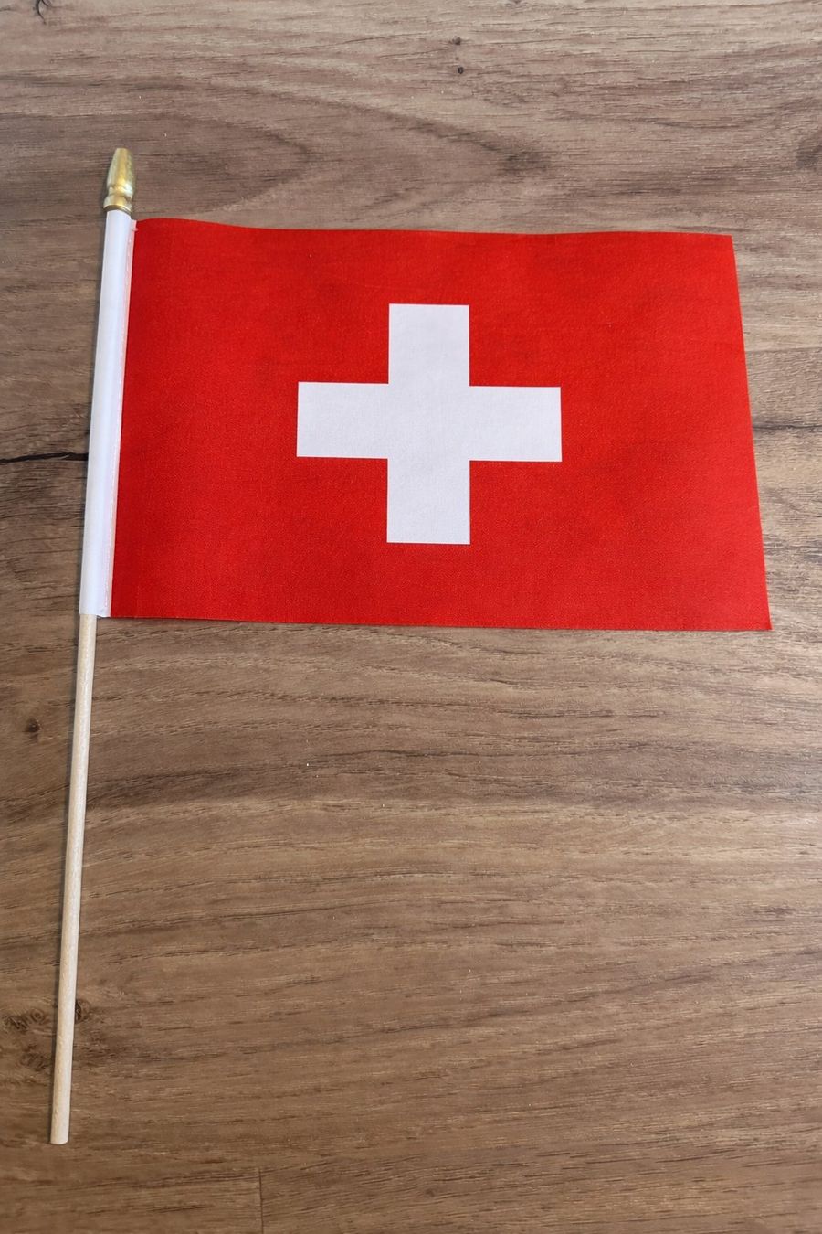 Schweiz Fahne am Stab – 30 × 22.5 cm