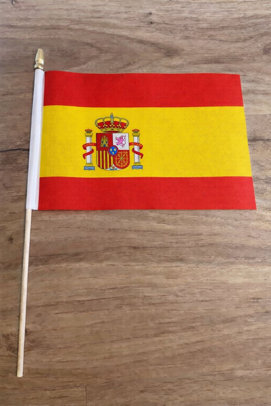 Spanien Fahne am Stab – 30 × 22.5 cm