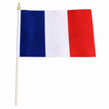 Frankreich Fahne am Stab auf weissem Hintergrund