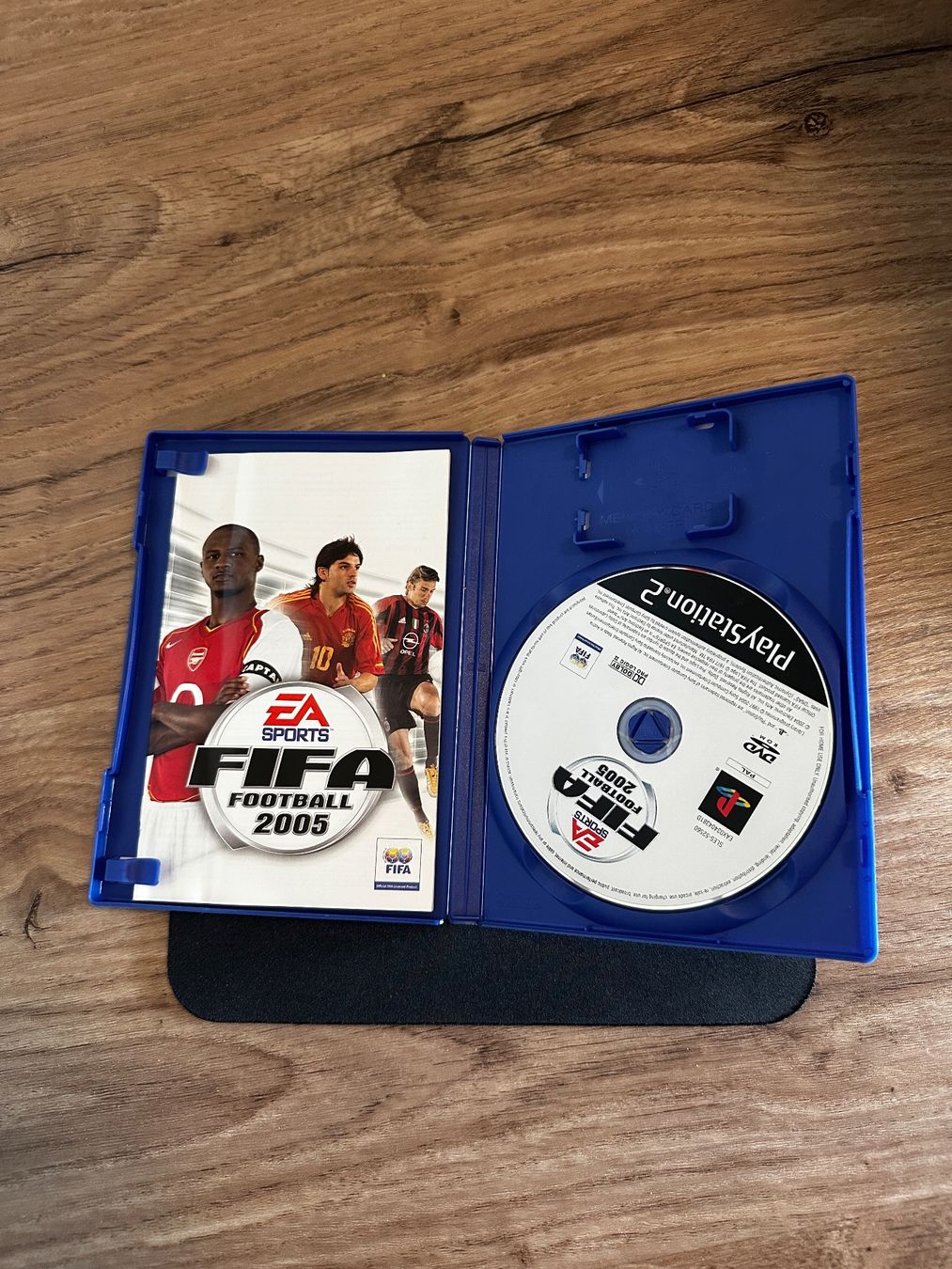 FIFA Football 2005 - PS2 Spiel komplett – Foto 3