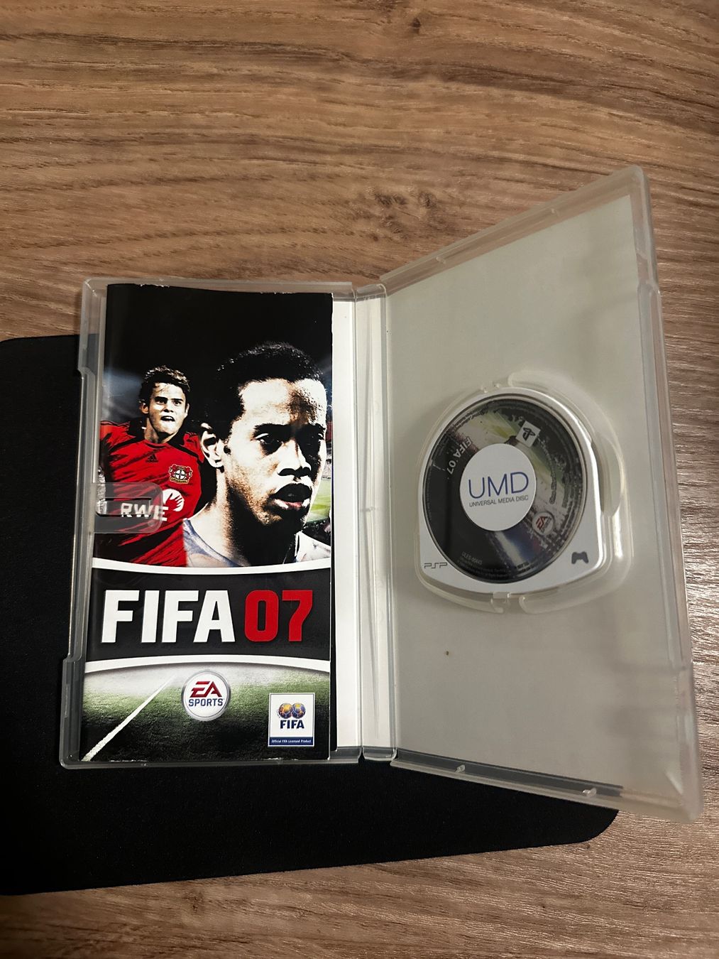 FIFA 07 - PSP Spiel – Foto 3