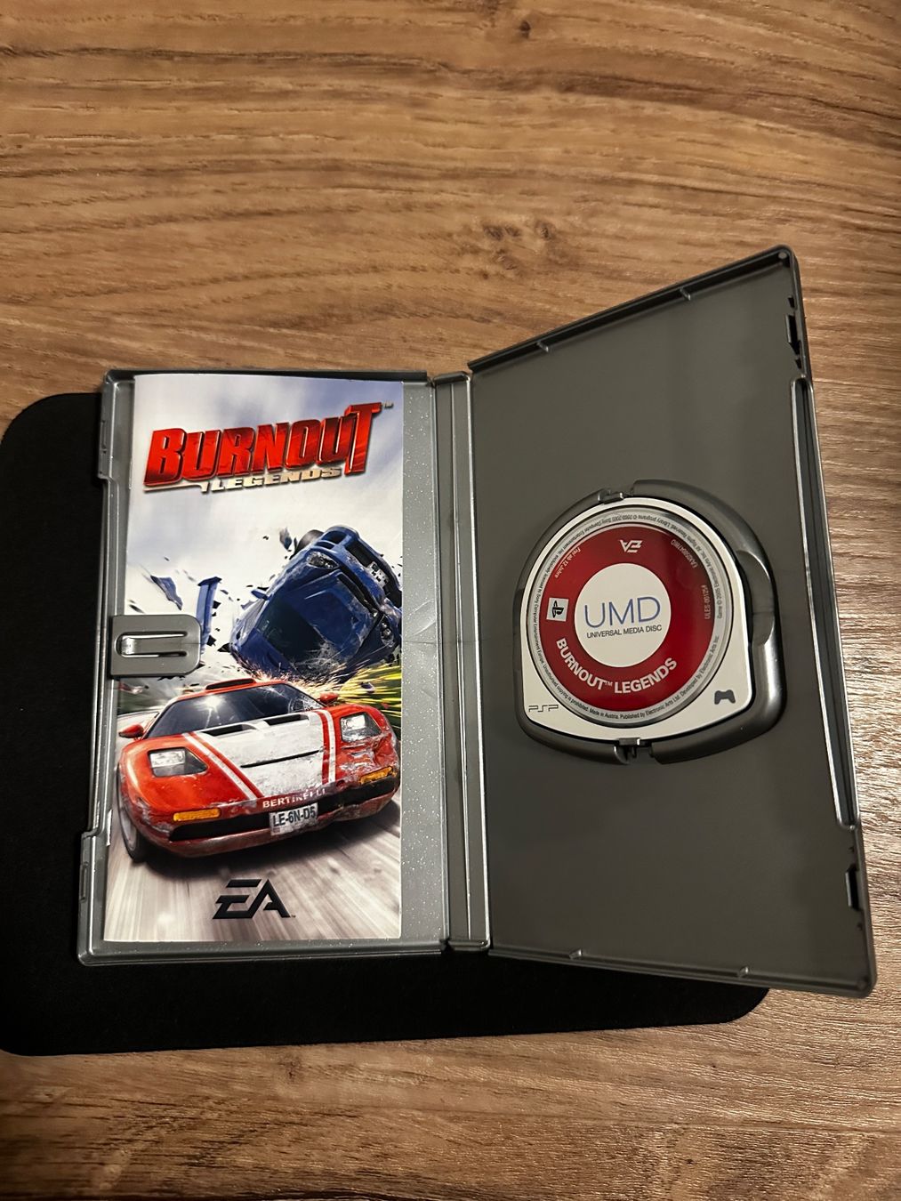 Burnout Legends - PSP Spiel – Foto 3
