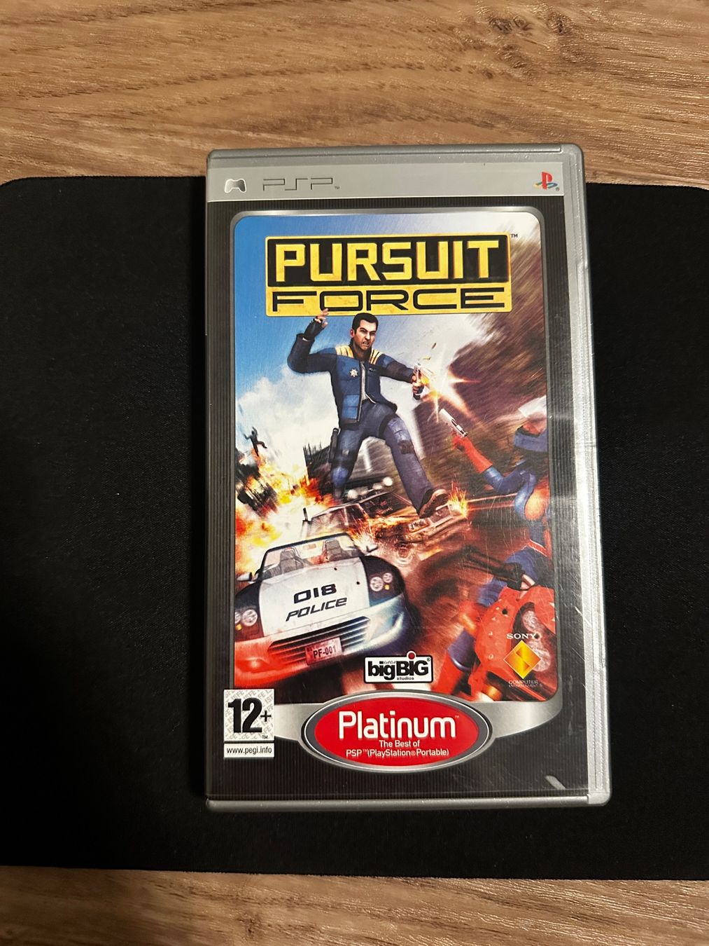 Pursuit Force - PSP Spiel – Foto 1