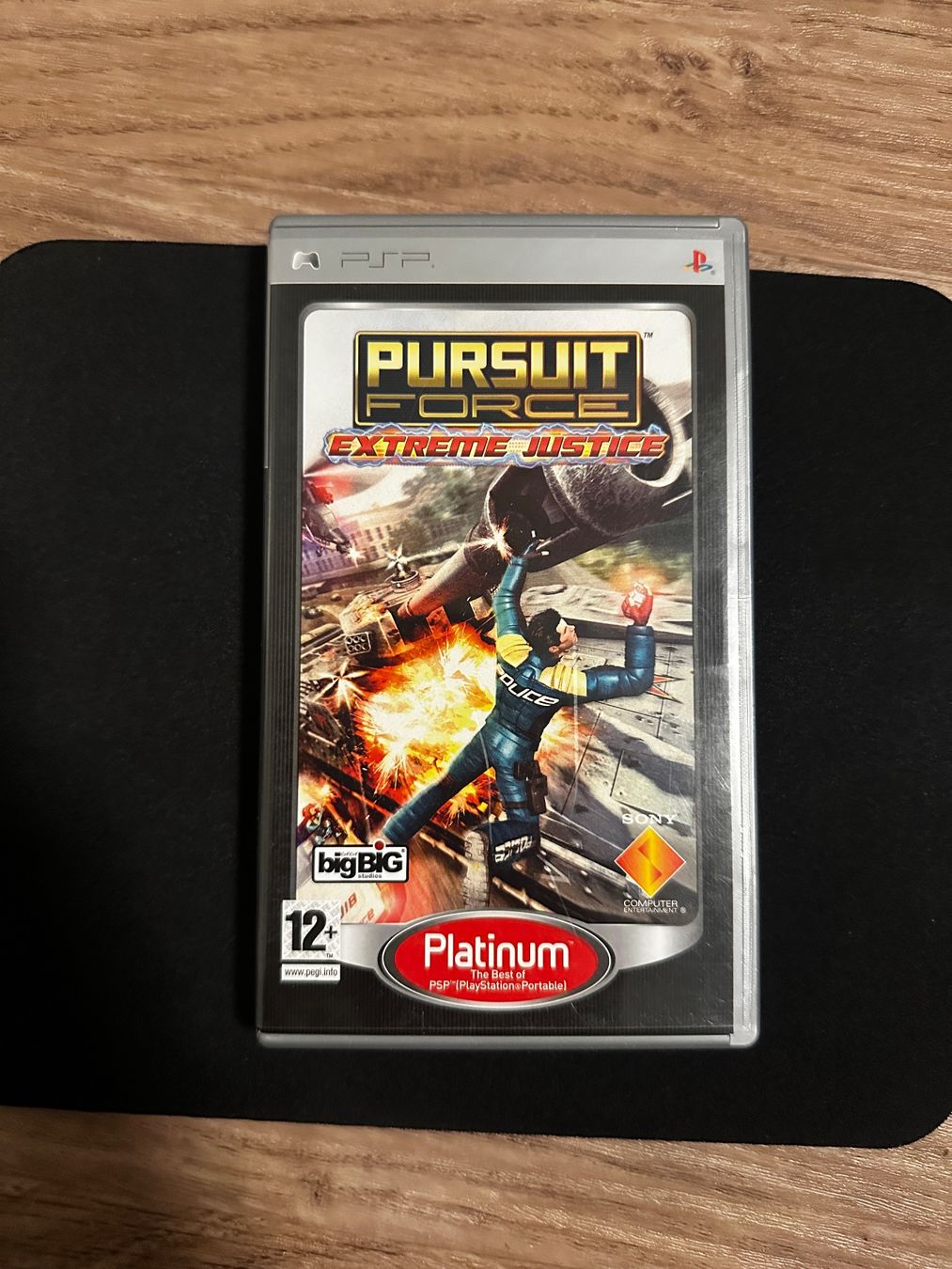 Pursuit Force: Extreme Justice - PSP Spiel – Foto 1
