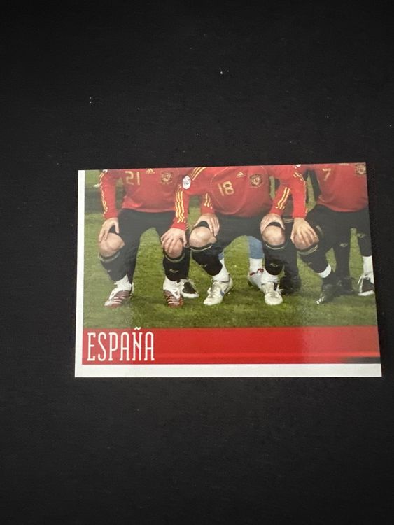 Panini UEFA EURO 2008 – Nr. 413 – Spanien Mannschaft Teilbild unten links – Südamerika-Version – Originalfoto Vorderseite