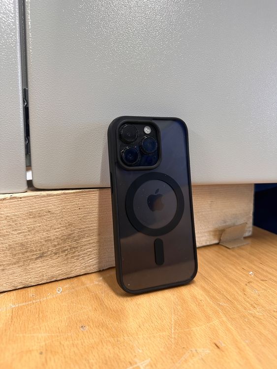 iPhone Pro MagSafe Hülle - Schwarz/Transparent
