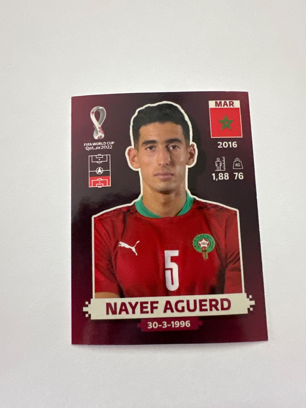 Panini FIFA WM 2022 Oryx - MAR 5 - Nayef Aguerd – Original-Zustandsfoto Vorderseite
