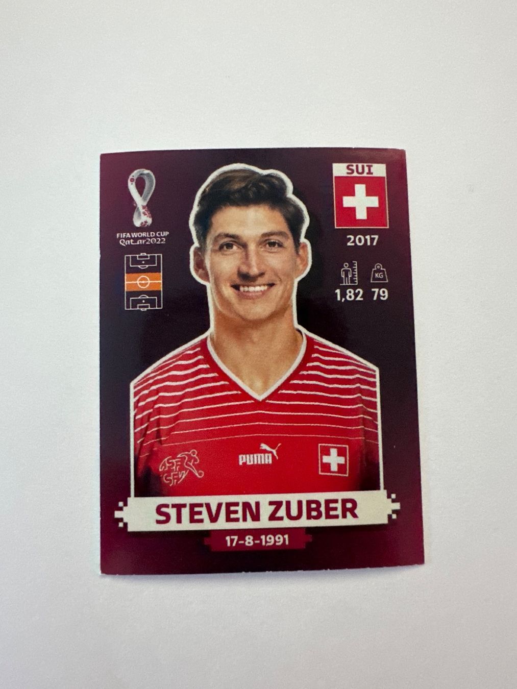 Panini FIFA WM 2022 Oryx - SUI 16 - Steven Zuber – Original-Zustandsfoto Vorderseite